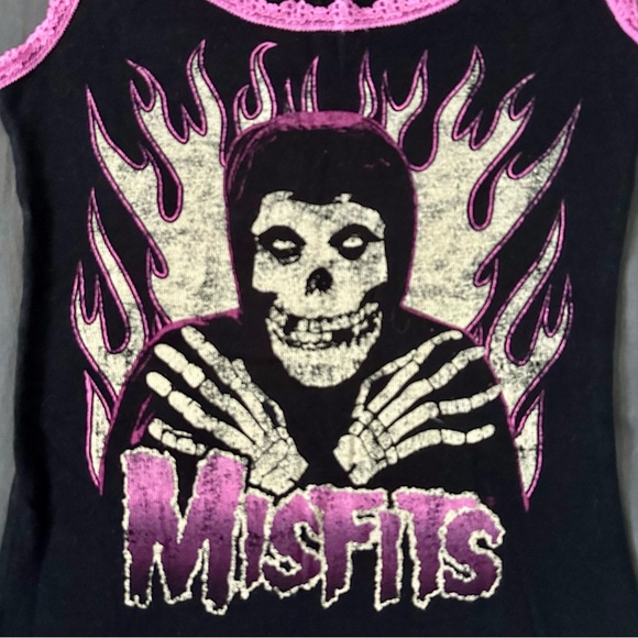 Misfits Vintage Tank Top Y2K Band Tee Punk Rock Black Pink Lace Detail
VTG RARE - Picture 2 of 5